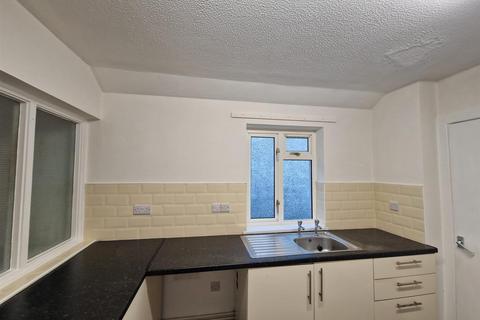 Studio to rent, Page Street, Central Swansea