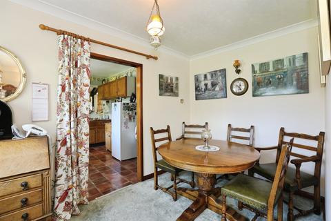 3 bedroom detached bungalow for sale, Crawley Lane, Crawley