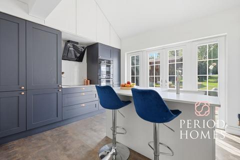 3 bedroom semi-detached house for sale, London Road, Crays Hill