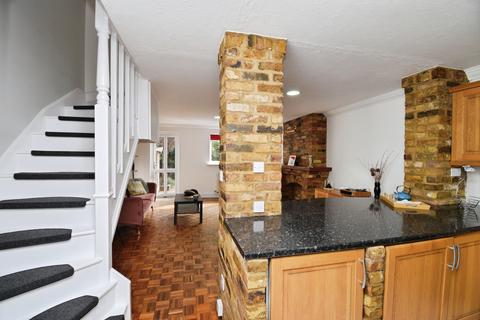 Taeping Street, London, E14