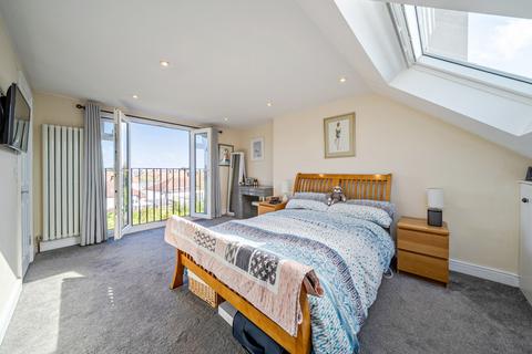4 bedroom terraced house for sale, Greenway, Chislehurst, Kent, BR7