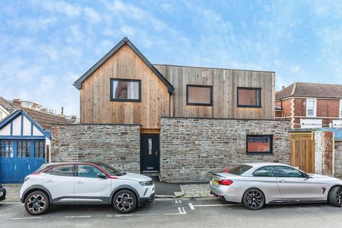 4 bedroom detached house for sale, Cambridge Road, Bristol