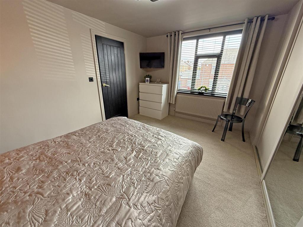 Bedroom angle 2.jpg