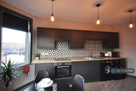 5 bedroom terraced house to rent, Highfield Road, Leeds, LS13