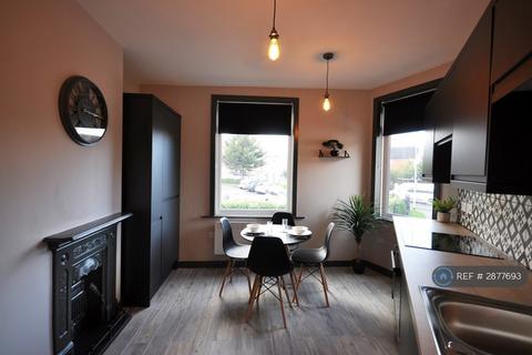 5 bedroom terraced house to rent, Highfield Road, Leeds, LS13