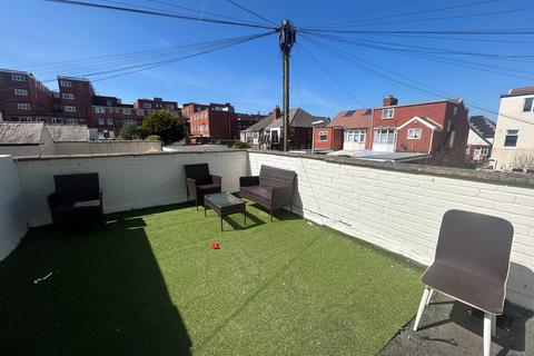 1 bed flat/apartment for rent in Holmfield Road, Blackpool FY2