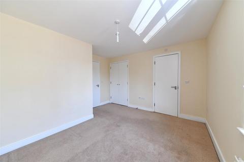 3 bedroom semi-detached house for sale, Six Bells Lane, Stevenage