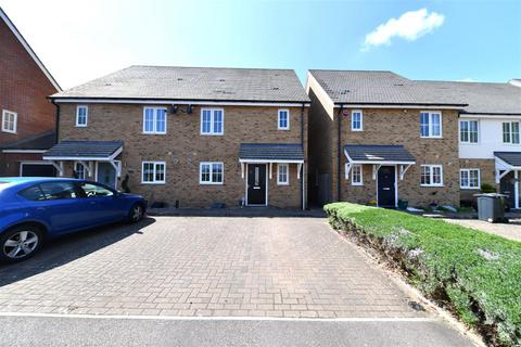 3 bedroom semi-detached house for sale, Six Bells Lane, Stevenage