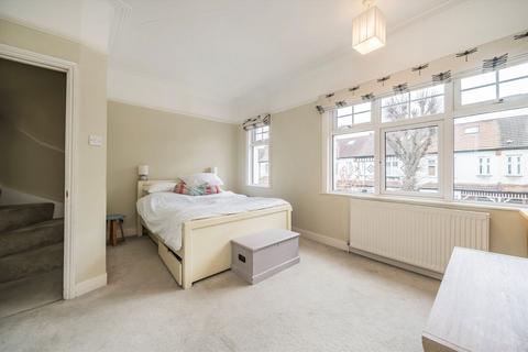 3 bedroom terraced house for sale, Convent Gardens, London W5
