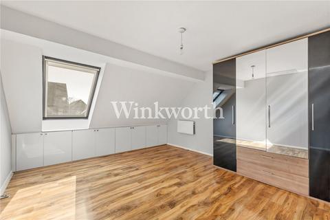2 bedroom end of terrace house to rent, Pilgrims Close, London, N13