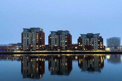 Apartment - South Quay, Swansea, Swansea, West Glamorgan, SA1