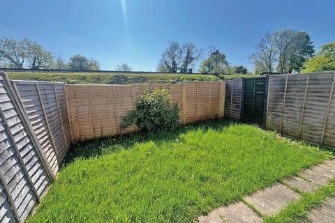 2 bedroom ground floor flat for sale, Chawton Park Road, ALTON