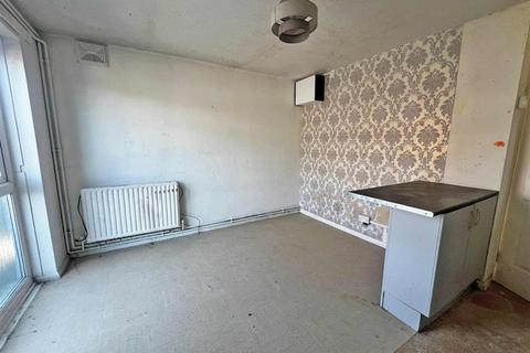 2 bedroom ground floor flat for sale, Chawton Park Road, ALTON
