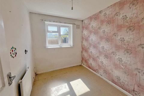 2 bedroom ground floor flat for sale, Chawton Park Road, ALTON