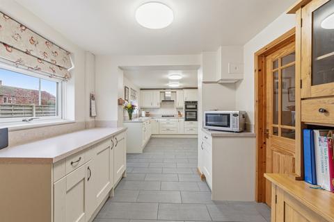 4 bedroom end of terrace house for sale, Glen Crescent, Stamford