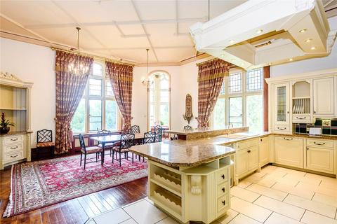4 bedroom duplex for sale, Wyfold Court, Kingwood, Henley-on-Thames, Oxfordshire, RG9