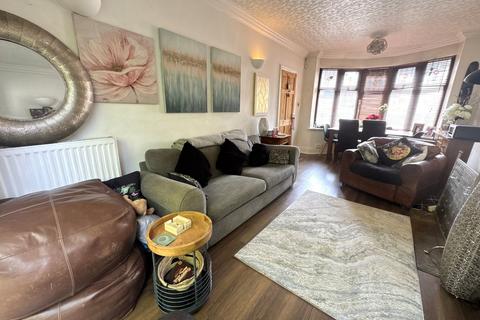 3 bedroom semi-detached house for sale, Gainsborough Drive, Cheadle