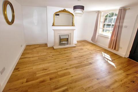 2 bedroom semi-detached house for sale, Shipbourne Road, Tonbridge