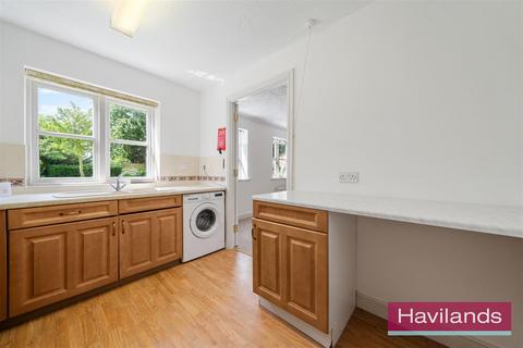undefined, Newsholme Drive, London