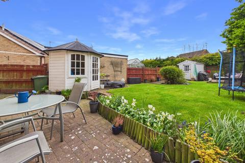 4 bedroom detached house for sale, Glanton Close, Wardley, NE10