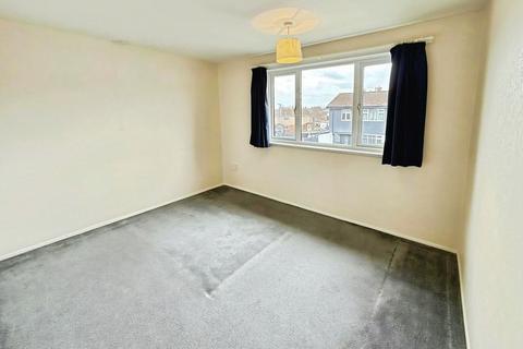 3 bedroom semi-detached house to rent, Springfield Avenue, Rugeley WS15