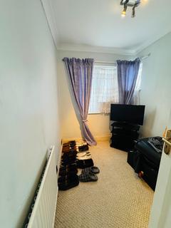 3 bedroom terraced house to rent, Rannock Ave, London NW9