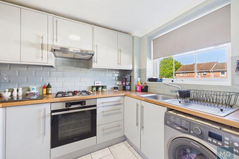 2 bedroom terraced house for sale, Emsworth Close, Bury St. Edmunds IP32