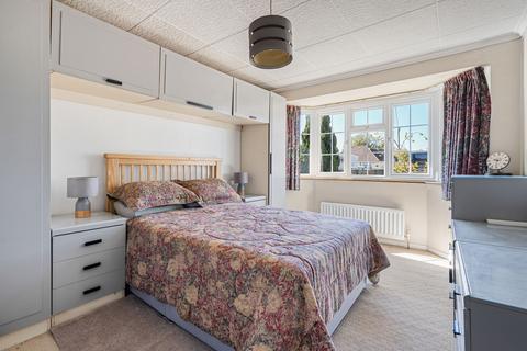 2 bedroom detached bungalow for sale, The Moors, Kidlington, OX5