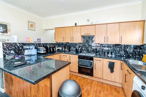 4 bedroom flat for sale, Park Road, Freemantle, Southampton, Hampshire, SO15