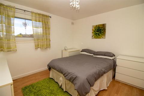 2 bedroom flat for sale, Chay Blyth Place, Hawick