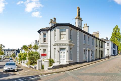 4 bedroom terraced house for sale, Scarborough Road, Torquay