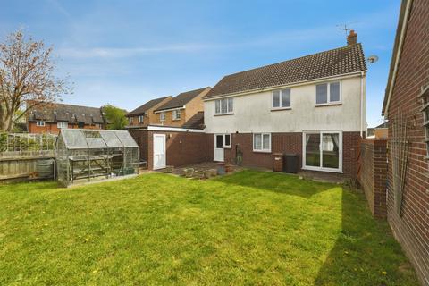 4 bedroom detached house for sale, Hopkins Mead, Chelmer Village, Chelmsford