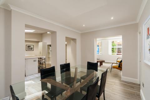 2 bedroom mews for sale, Rutland Mews, St John's Wood, London, NW8
