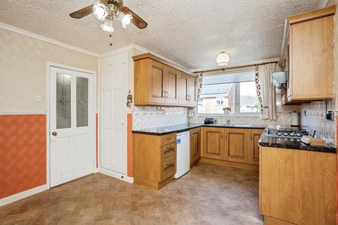 3 bedroom end of terrace house for sale, Wren Close, Melton Mowbray