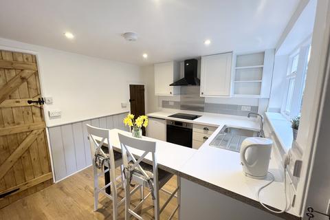 2 bedroom house to rent, Waterside, CHESHAM