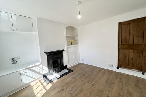 2 bedroom house to rent, Waterside, CHESHAM