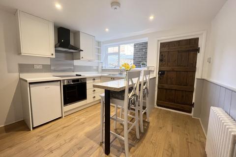 2 bedroom house to rent, Waterside, CHESHAM