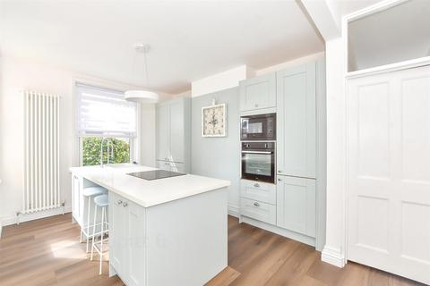 3 bedroom detached house for sale, Orchard Road, Havant PO9