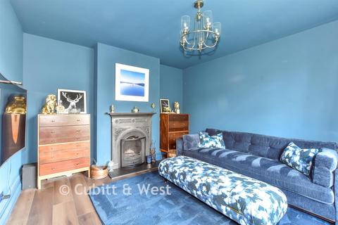 3 bedroom detached house for sale, Orchard Road, Havant PO9