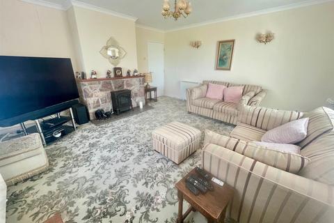 3 bedroom detached bungalow for sale, Minffordd Estate, Benllech, Tyn-Y-Gongl