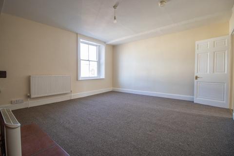 Studio to rent, River Lane, Gaywood