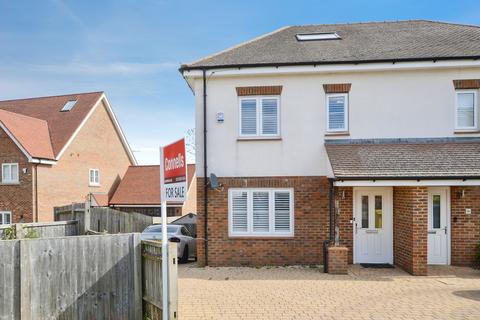 Wayside Avenue, Bushey
