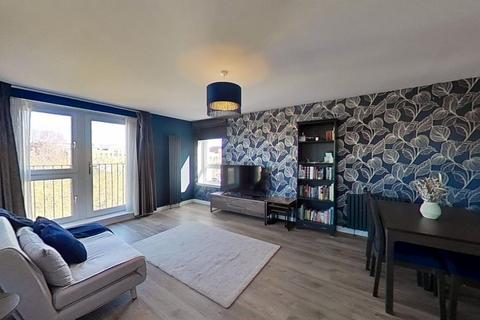 3 bedroom flat to rent, Wintermill Square, Edinburgh, Midlothian, EH6