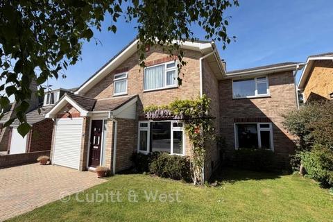 5 bedroom detached house for sale, Langbrook Close, Havant PO9