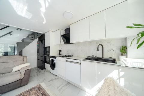 undefined, Cunard Walk, London, SE16