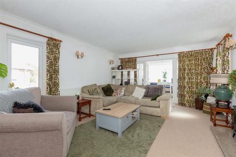 3 bedroom maisonette for sale, Marine Crescent, Goring-By-Sea