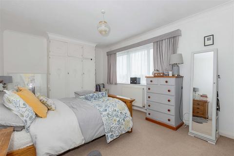 3 bedroom maisonette for sale, Marine Crescent, Goring-By-Sea