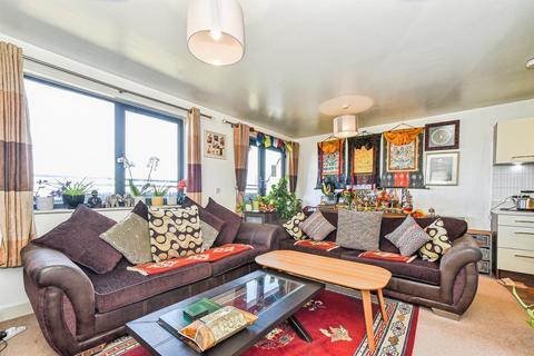 2 bedroom apartment for sale, Fire Fly Avenue, Swindon