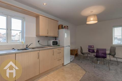 2 bedroom coach house for sale, Doulton Close, Swindon