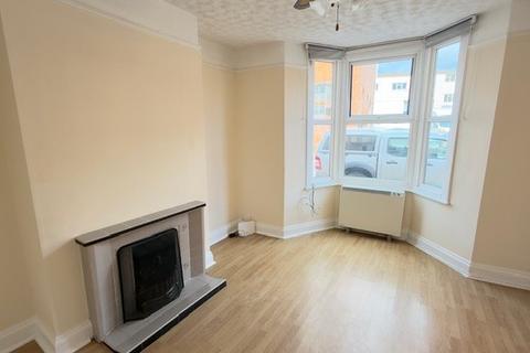 3 bedroom house to rent, Albemarle Road, Taunton, TA1